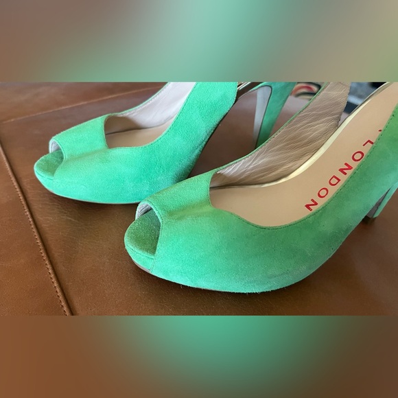 Sasha London Shoes Neon Green Sued Leather Peep Toe Shoes with 4” hills size 6.5 - Picture 9 of 9